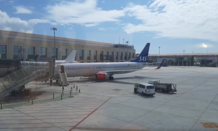 26-parkerade-flygplan-i-malaga.png