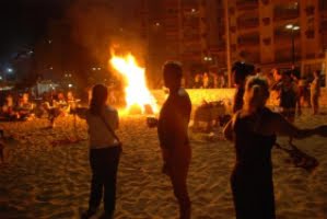 45-ton-avfall-fuengirola-funderar-pa-att-forbjuda-san-juanfirande-pa-stranden.png