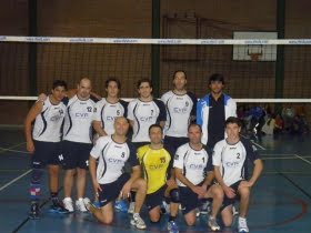 astrom-satter-fuengirola-pa-volleybollkartan.png