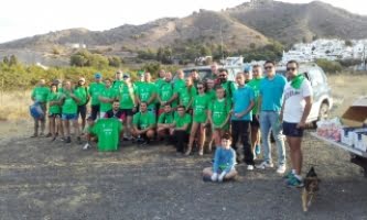 frivilliga-rensade-rio-chillar-i-nerja-fran-450-kilo-skrap.png