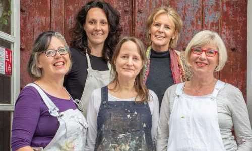 gallery-art-club-presenterar-sol-och-skugga.png