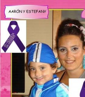 over-8000-sorjer-estefania-och-aaron-pa-facebook.png