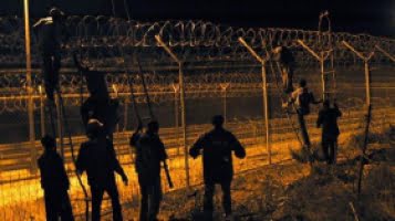 over-tusen-illegala-invandrare-stormade-gransen-mot-ceuta-i-morse.png