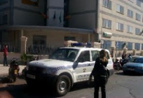 skarpt-polisbevakning-i-benalmadena.png