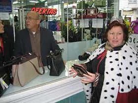 torremolinos-drottning-storhandlade.png