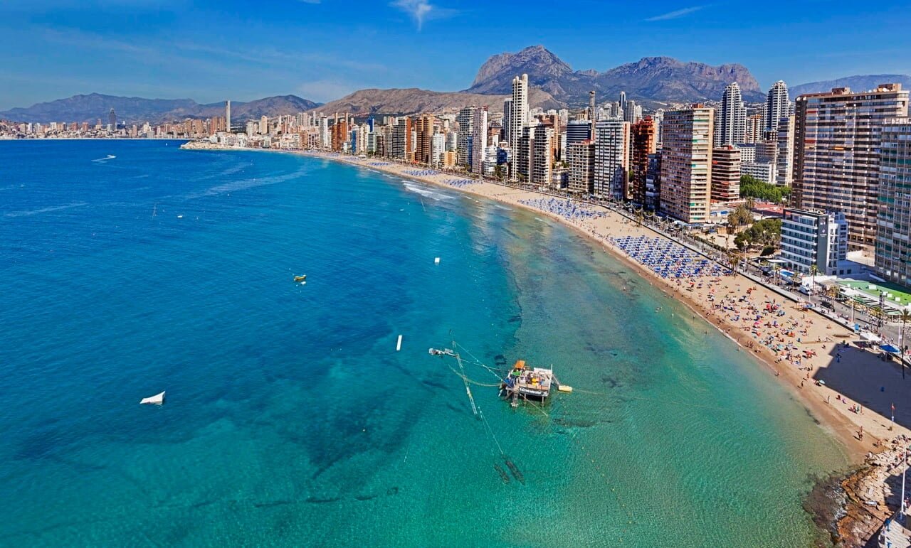 Butiksförsäljningen rasar med 50 procent i Benidorm