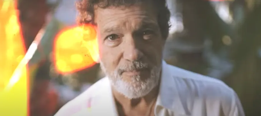 Antonio Banderas presenterade Spaniens landslagstrupp inför semifinalerna mot Sverige